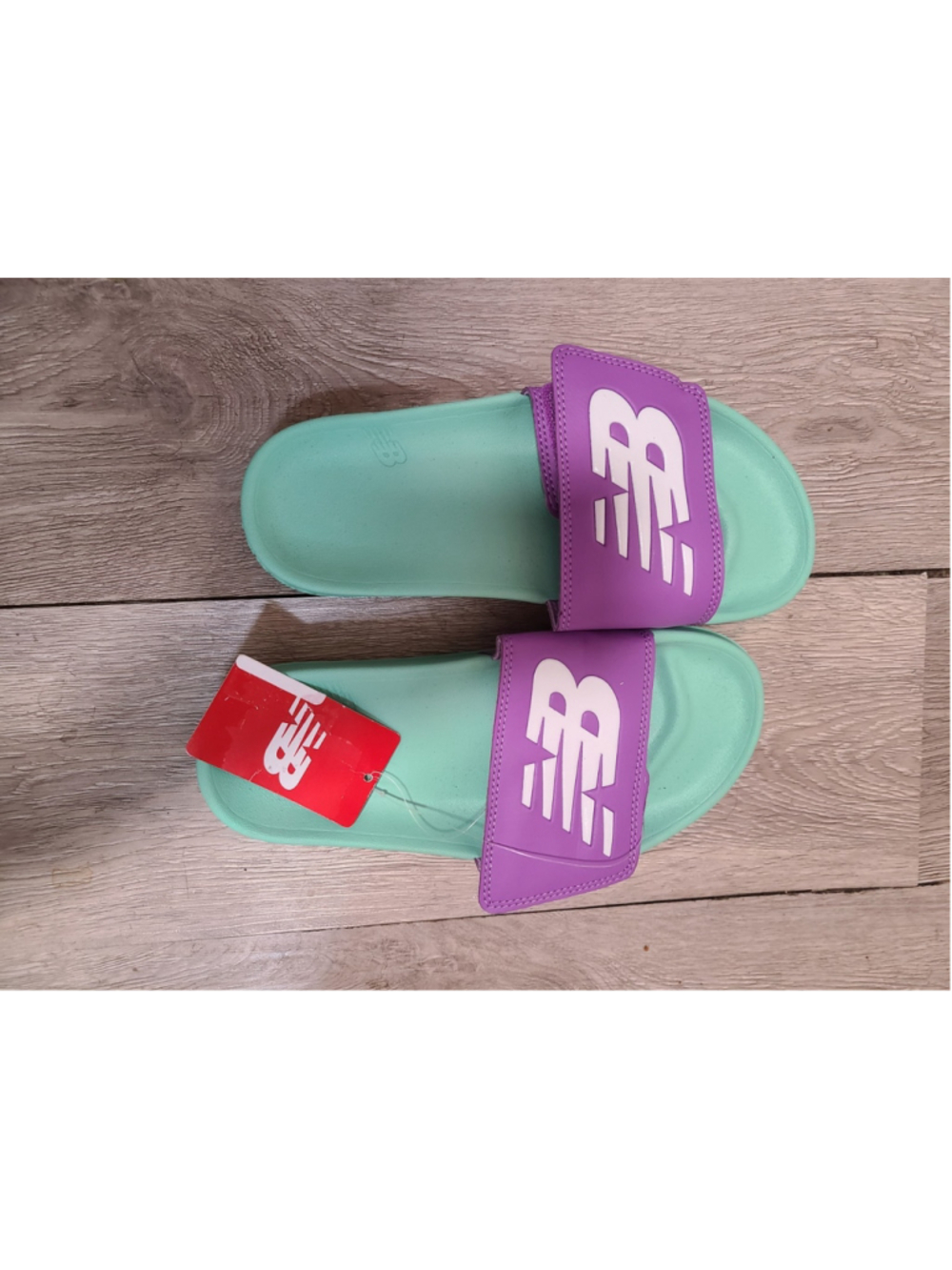 New Balance Girls Size 4 Slip On Sandals